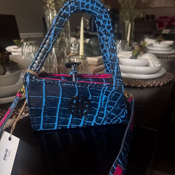 Blue Crocodile Pattern Handbag - Picture 8 of 12